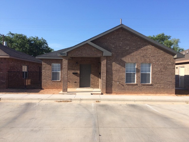 view of front of property