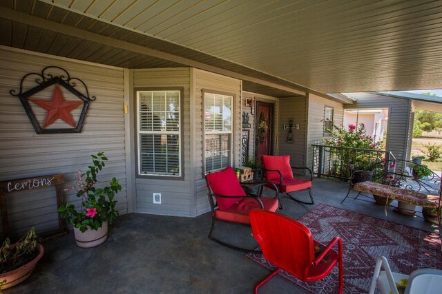 view of patio featuring covered porch