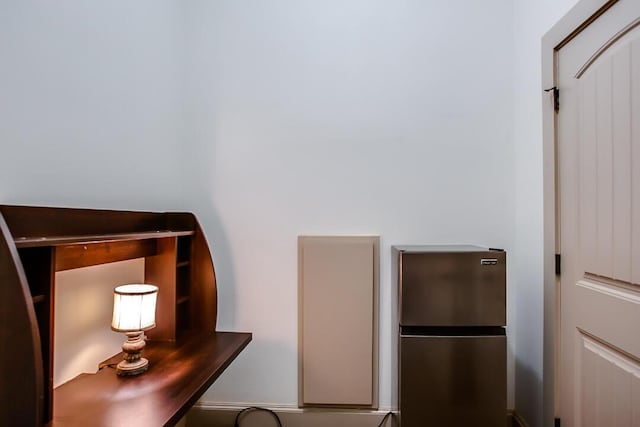 11507 Topeka Ave, Lubbock, TX 79424 - detailed view of freestanding refrigerator