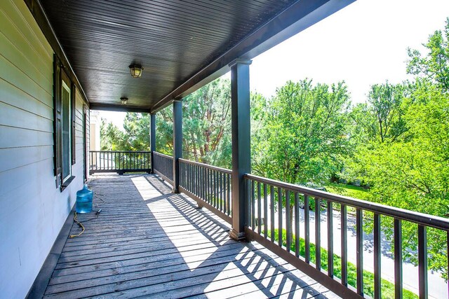 11507 Topeka Ave, Lubbock, TX 79424 - view of wooden terrace