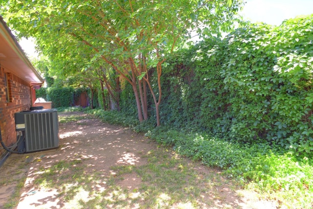 3423 94th St, Lubbock, TX 79423 - view of yard with cooling unit