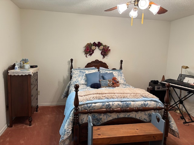 3004 80th St, Lubbock, TX 79423 - carpeted bedroom featuring baseboards and ceiling fan