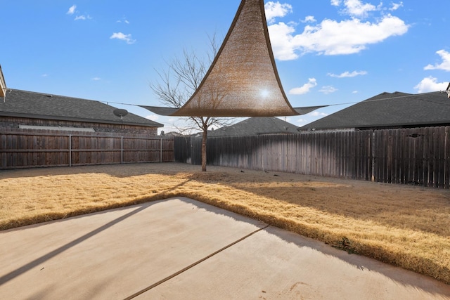 view of yard with a patio