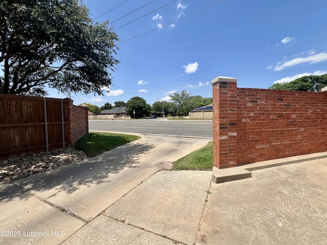 9802 Toledo Ave, Lubbock, TX 79424 - view of road