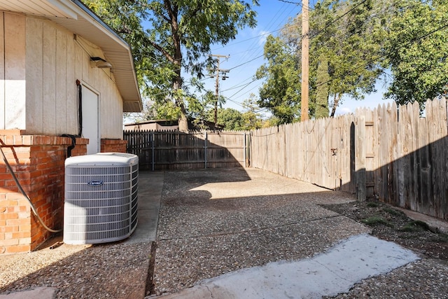 view of yard with cooling unit