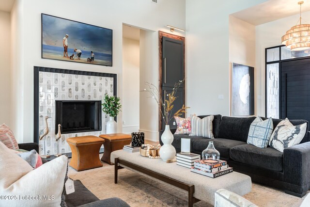 4510 Zadar Ave, Lubbock, TX 79407 - living area with a chandelier
