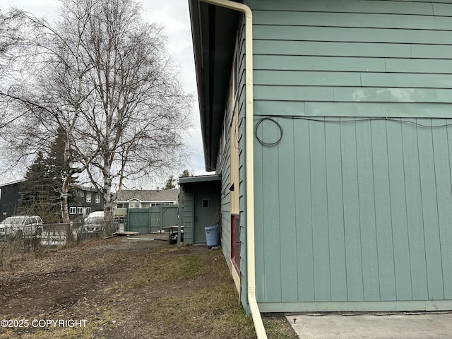 3940 E 9th Ave, Anchorage, AK 99508 - view of property exterior with fence