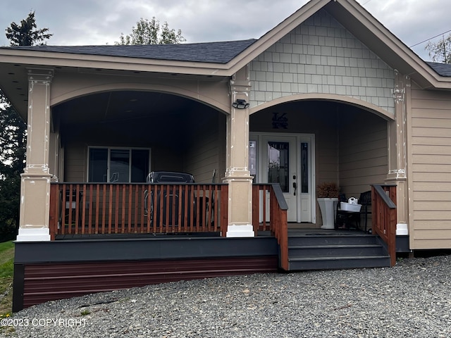 view of front of home featuring a porch