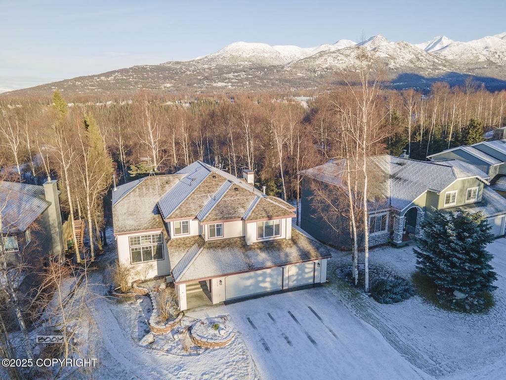 bird's eye view featuring a mountain view