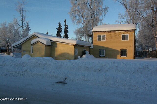 Listing photo 2 for 1345 Ingra St, Anchorage AK 99501