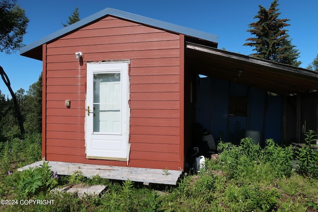 view of outbuilding