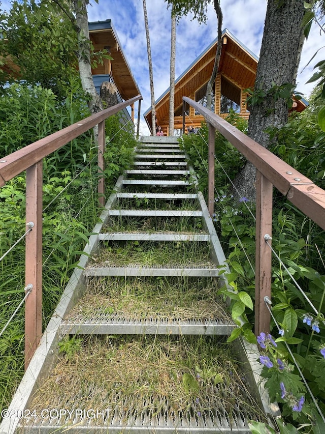 34335 Keystone Dr, Soldotna, AK 99669 - view of stairway
