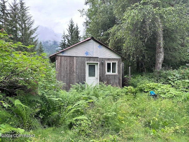 view of outbuilding