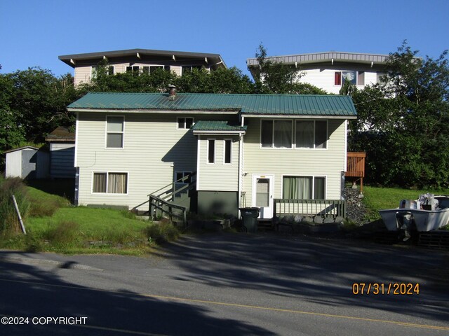 view of split foyer home