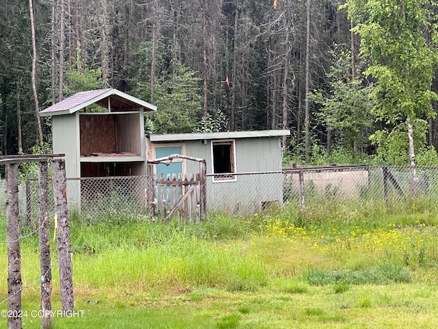 view of outbuilding