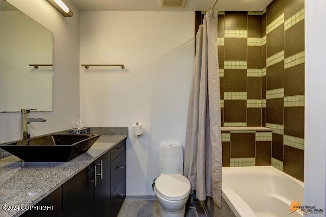 full bath featuring visible vents, toilet, curtained shower, vanity, and a bath