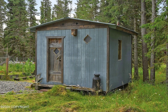 view of outbuilding