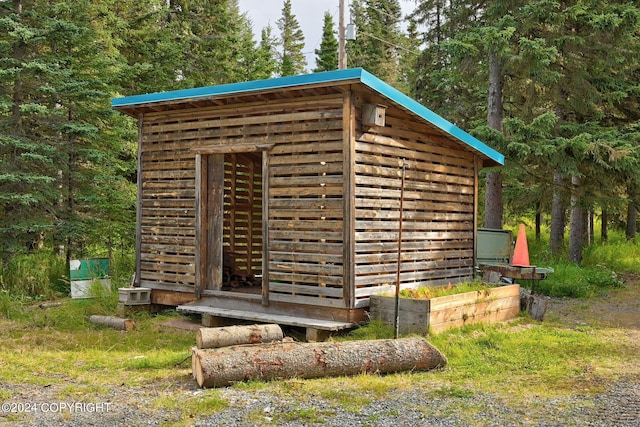 view of outbuilding