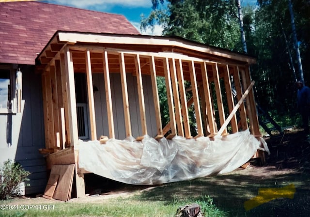 view of outdoor structure