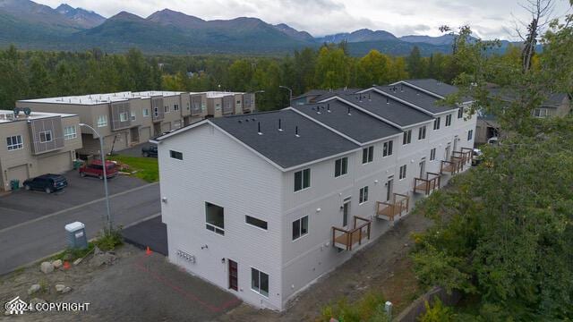 bird's eye view with a mountain view