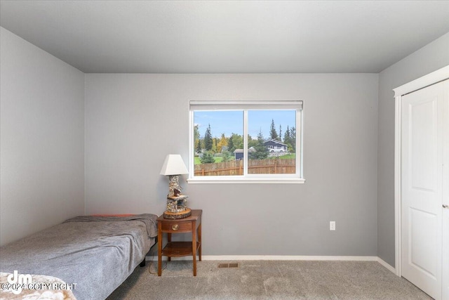 bedroom with carpet flooring