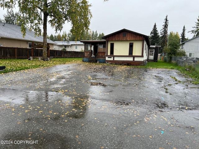 Listing photo 2 for 8320 E 5th Ave, Anchorage AK 99504