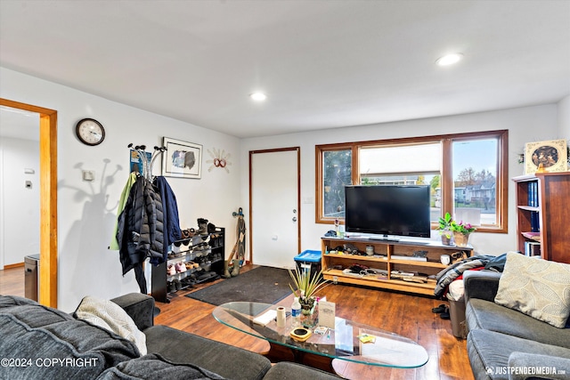 1324 Latouche St, Anchorage, AK 99501 - living room featuring wood finished floors and recessed lighting