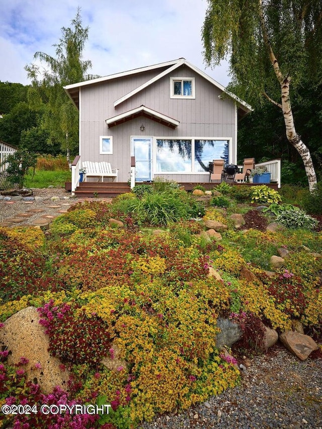 41385 Ptarmigan Heights Dr, Homer, AK 99603 - view of front of house featuring a deck
