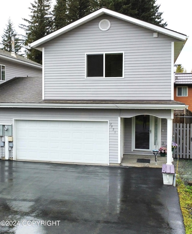 view of front facade featuring a garage