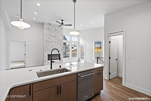 5376 Sandhill Loop, Anchorage, AK 99502 - kitchen with dishwasher, ceiling fan, a sink, and recessed lighting