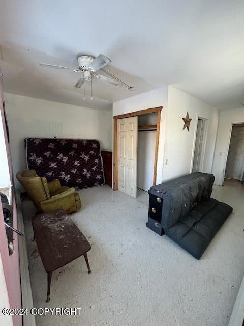 bedroom with ceiling fan