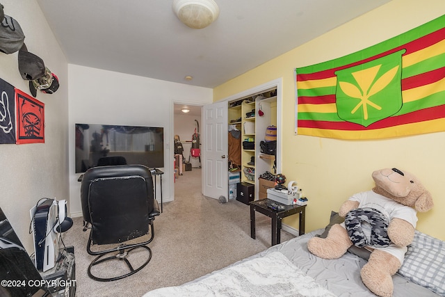 bedroom featuring a closet