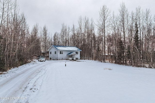 view of front of property