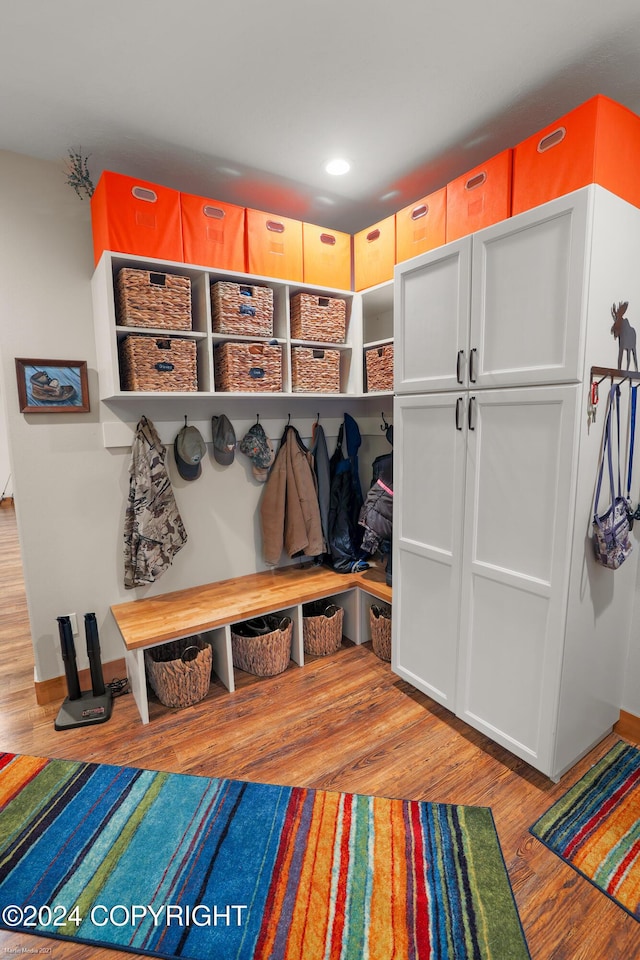 34184 House Dr, Soldotna, AK 99669 - mudroom featuring wood finished floors, recessed lighting, and baseboards