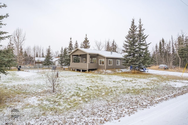 view of front of property