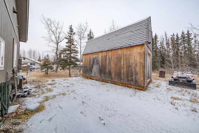 exterior space with an outbuilding