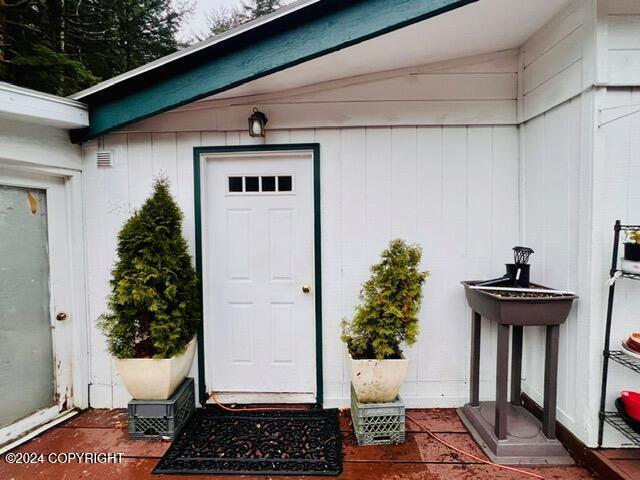 3411 Monashka Bay Rd, Kodiak, AK 99615 - doorway to property