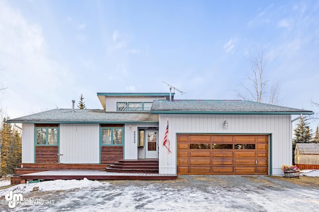 view of front of house featuring a garage