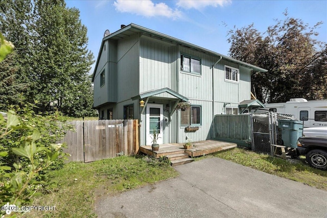 8281 Stratton Cir, Anchorage, AK 99507 - view of front of property