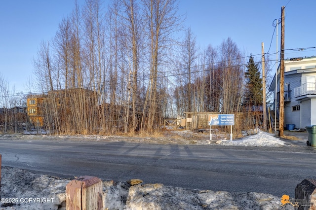 Listing photo 3 for 3355 Lakeshore Dr, Anchorage AK 99517