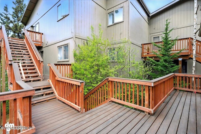 deck with stairway