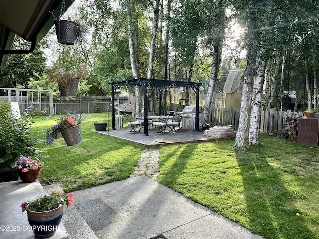 view of yard with a patio area and a pergola