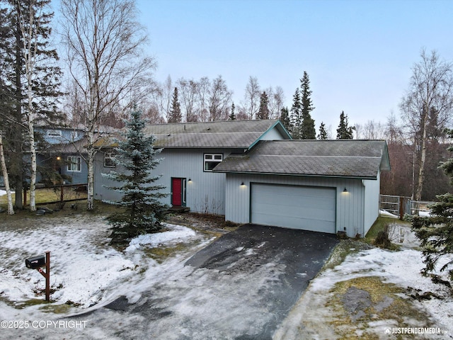 view of front facade with a garage