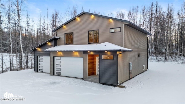 view of front of house featuring a garage