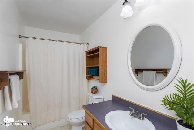 full bathroom featuring toilet, shower / bath combination with curtain, and vanity