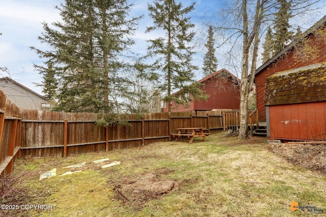 view of yard featuring fence