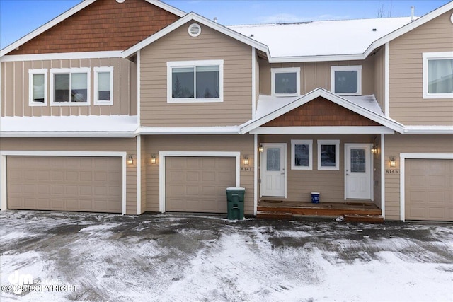 view of front facade with a garage