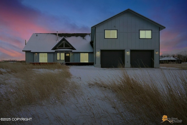 view of front of house featuring a garage