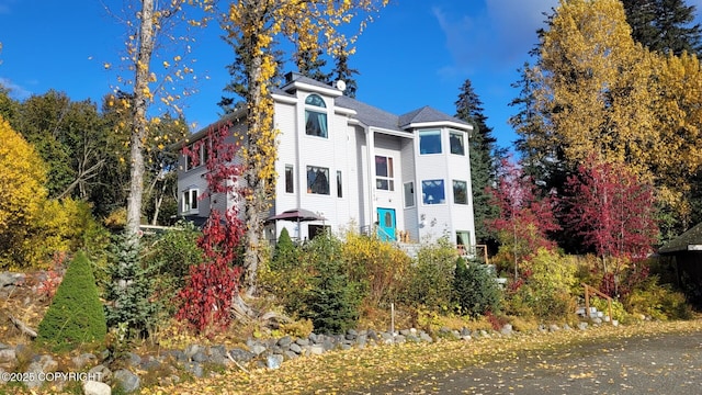 view of front of house