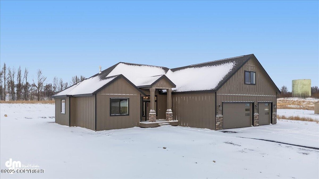 view of front of home with a garage